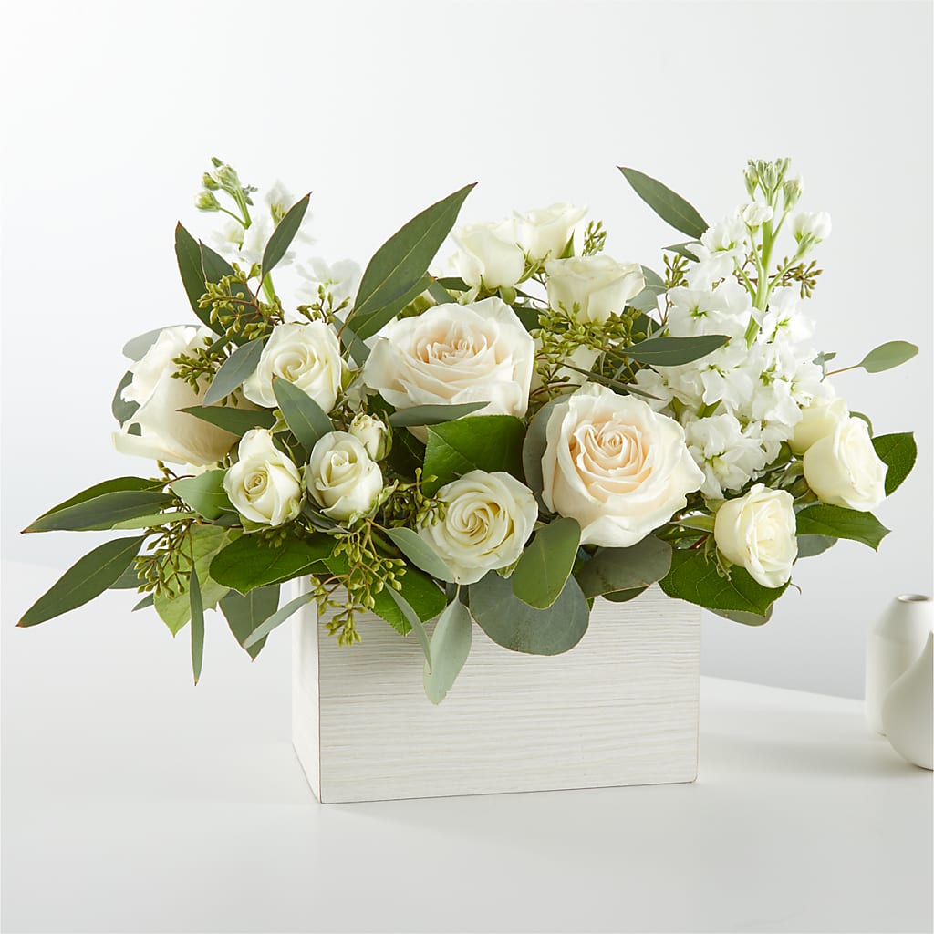 Fresh Linen Box Bouquet – Mongis Luxe Creations Llc, Old Bridge NJ