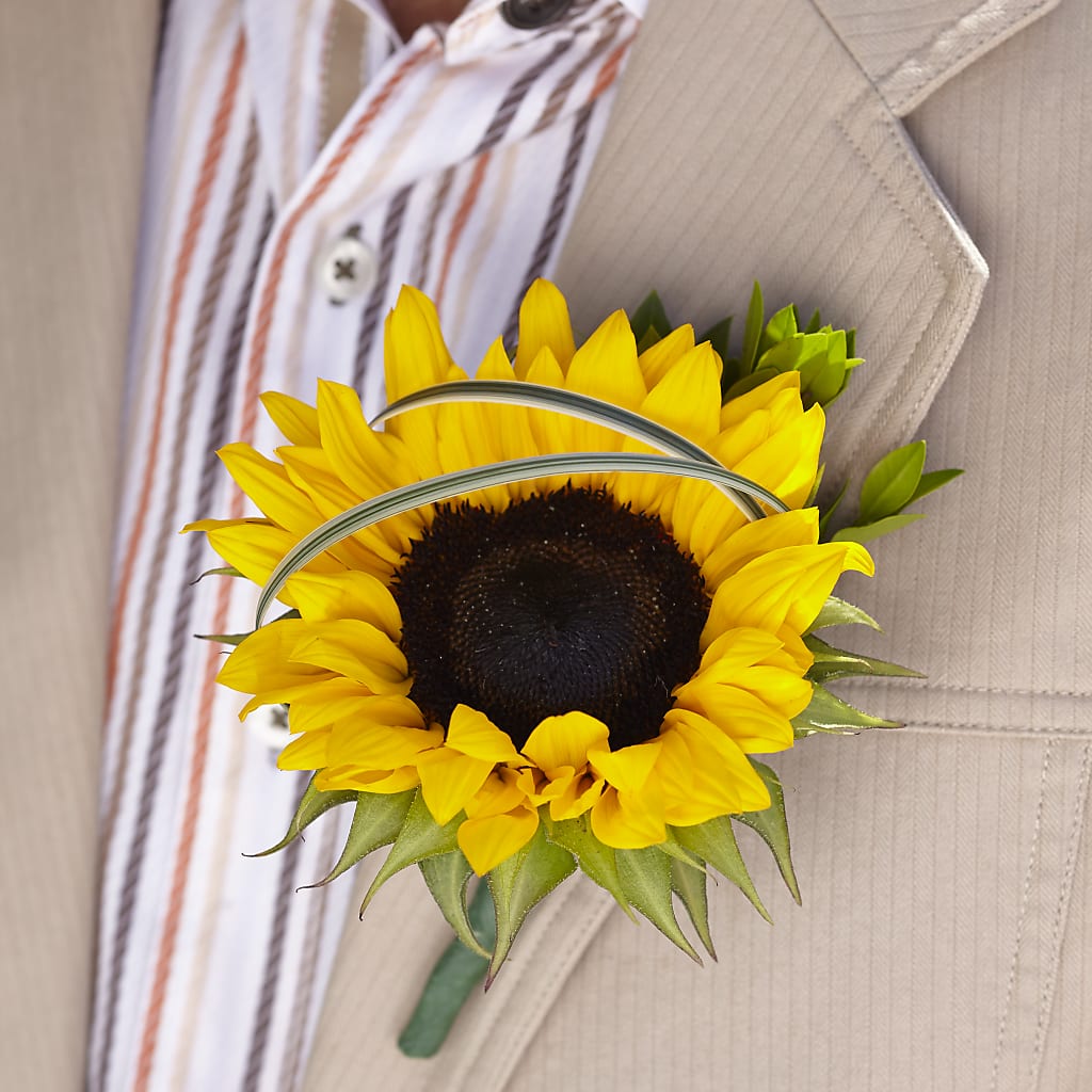 Free Spirit Boutonniere – Mongis Luxe Creations Llc, Old Bridge NJ
