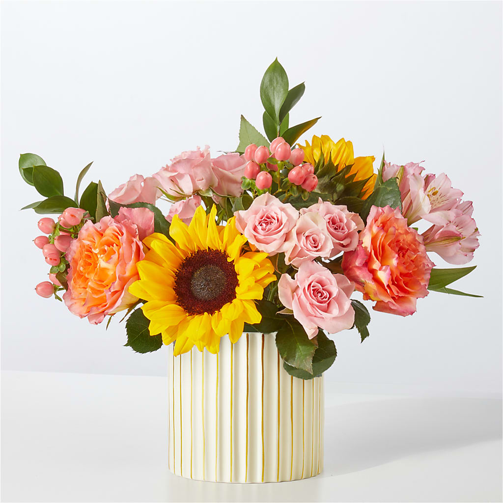 Sun's Out Bouquet –  Mongis Luxe Creations Llc, Old Bridge NJ