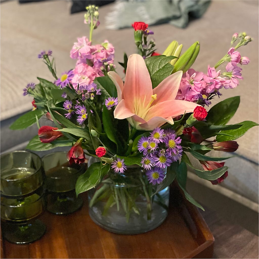 Romantique Bouquet –  Mongis Luxe Creations Llc, Old Bridge NJ