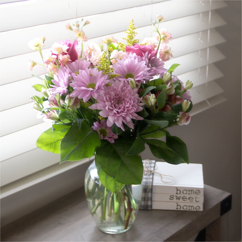 Pastel Tradition - A Florist Original –  Mongis Luxe Creations Llc, Old Bridge NJ