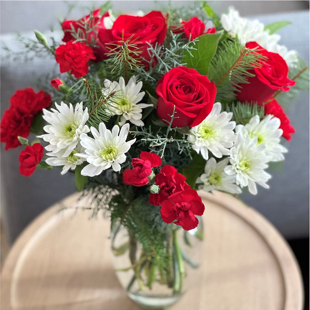 Seasonal Magic Bouquet –  Mongis Luxe Creations Llc, Old Bridge NJ