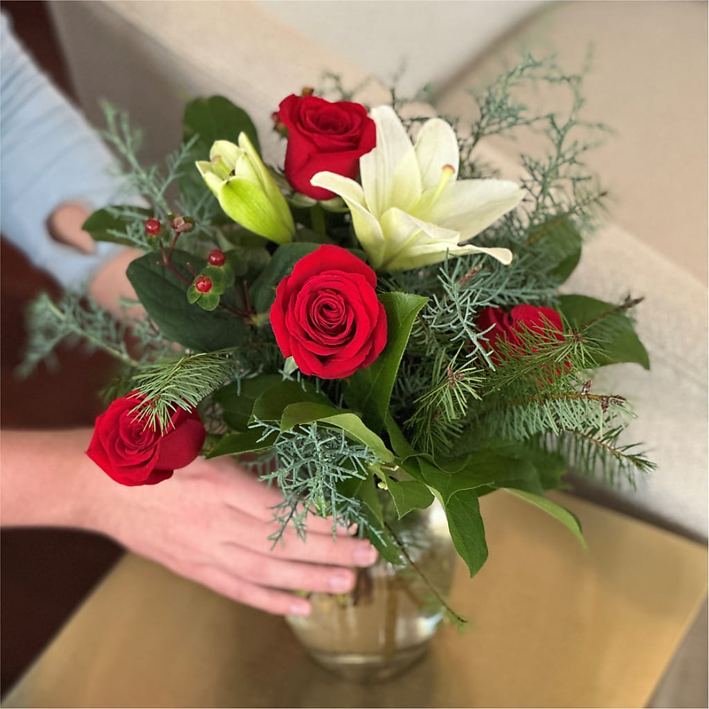 Glittering Lights Bouquet –  Mongis Luxe Creations Llc, Old Bridge NJ