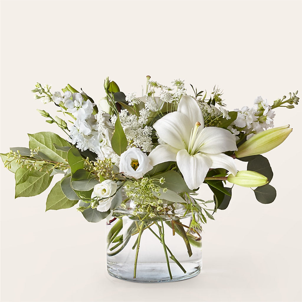 Alluring Elegance Bouquet –  Mongis Luxe Creations Llc, Old Bridge NJ
