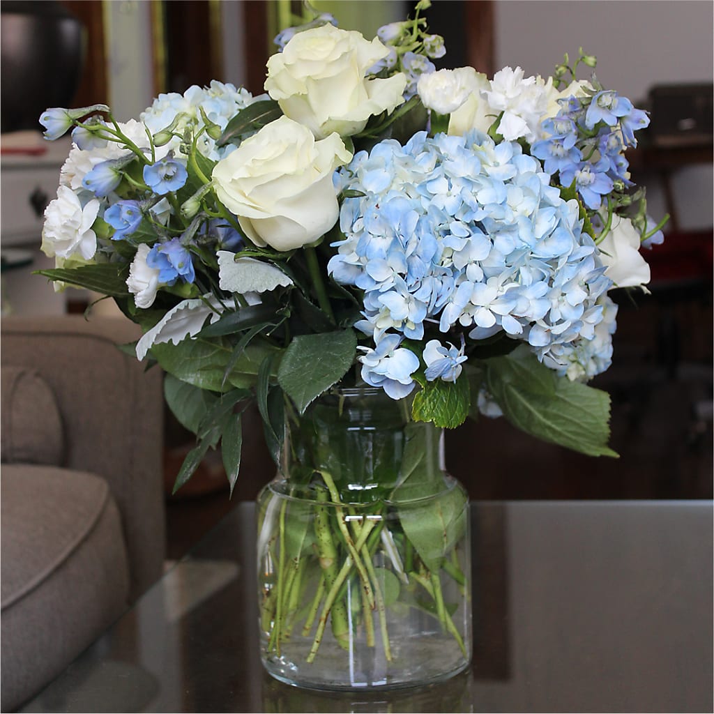 Clear Skies Bouquet –  Mongis Luxe Creations Llc, Old Bridge NJ