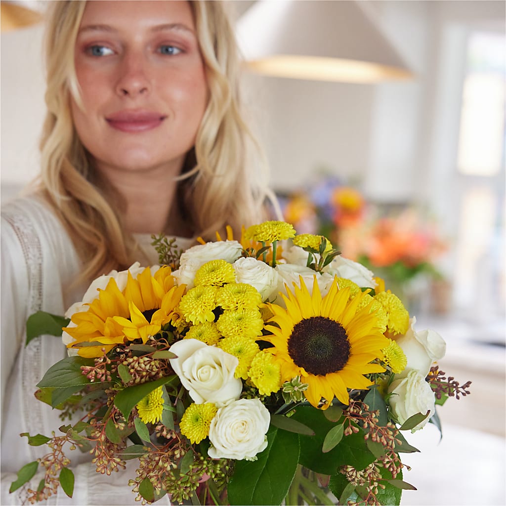 Luminous Morning Bouquet –  Mongis Luxe Creations Llc, Old Bridge NJ
