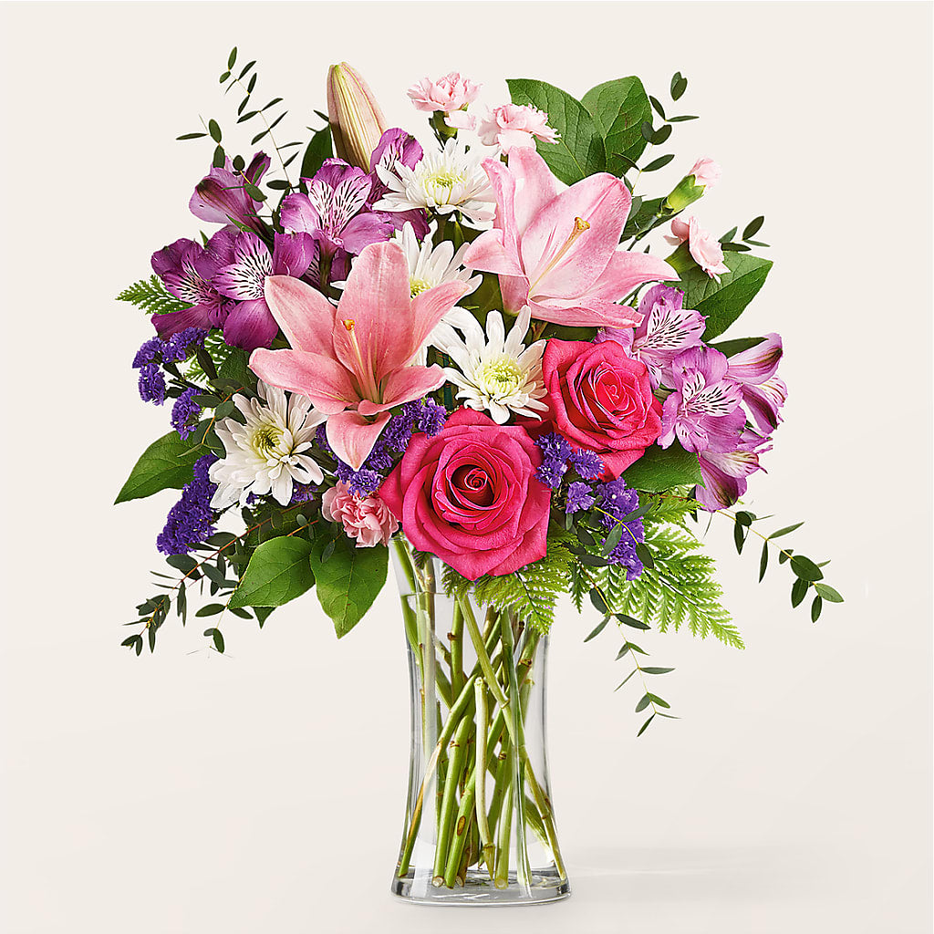 Lace & Pearls Bouquet –  Mongis Luxe Creations Llc, Old Bridge NJ