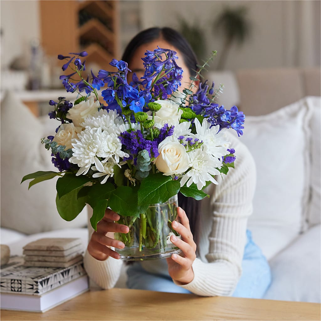 Cerulean Waves Bouquet –  Mongis Luxe Creations Llc, Old Bridge NJ