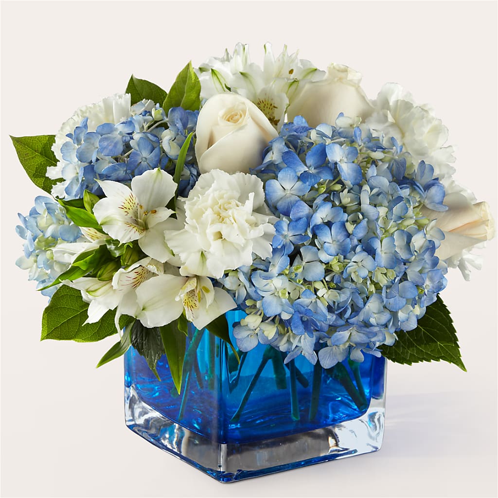 Soothing Waters Bouquet –  Mongis Luxe Creations Llc, Old Bridge NJ