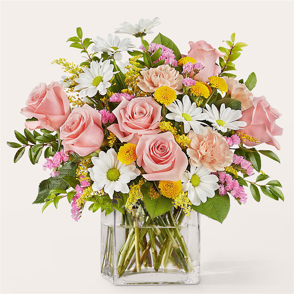 Country Cottage Bouquet –  Mongis Luxe Creations Llc, Old Bridge NJ