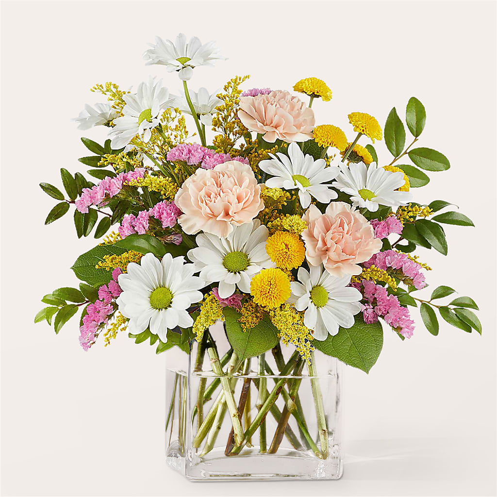 Country Cottage Bouquet –  Mongis Luxe Creations Llc, Old Bridge NJ