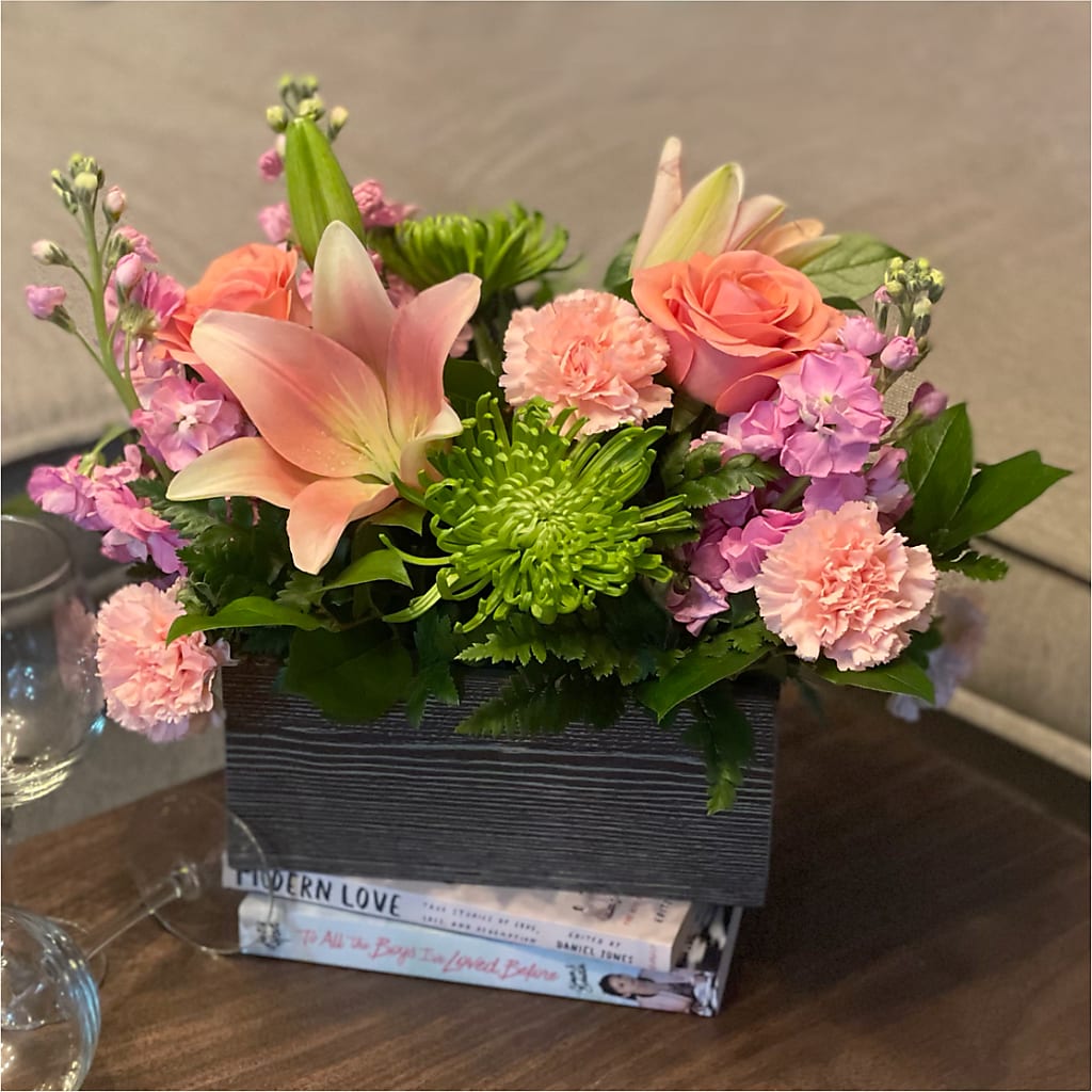Beautiful Spirit Basket –  Mongis Luxe Creations Llc, Old Bridge NJ