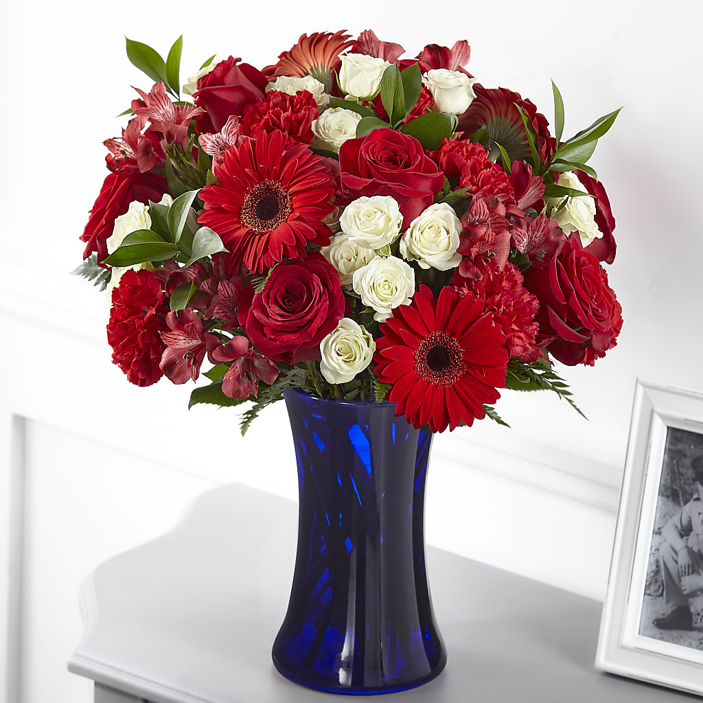 Hearts Embrace Bouquet –  Mongis Luxe Creations Llc, Old Bridge NJ