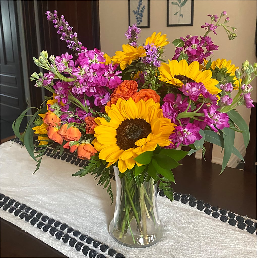 Rays of Life Bouquet –  Mongis Luxe Creations Llc, Old Bridge NJ