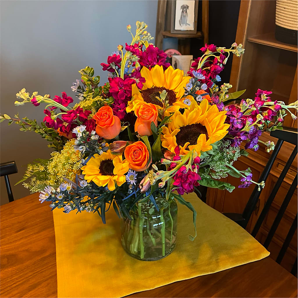 Rays of Life Bouquet –  Mongis Luxe Creations Llc, Old Bridge NJ