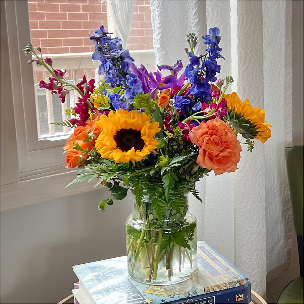 Rays of Life Bouquet –  Mongis Luxe Creations Llc, Old Bridge NJ