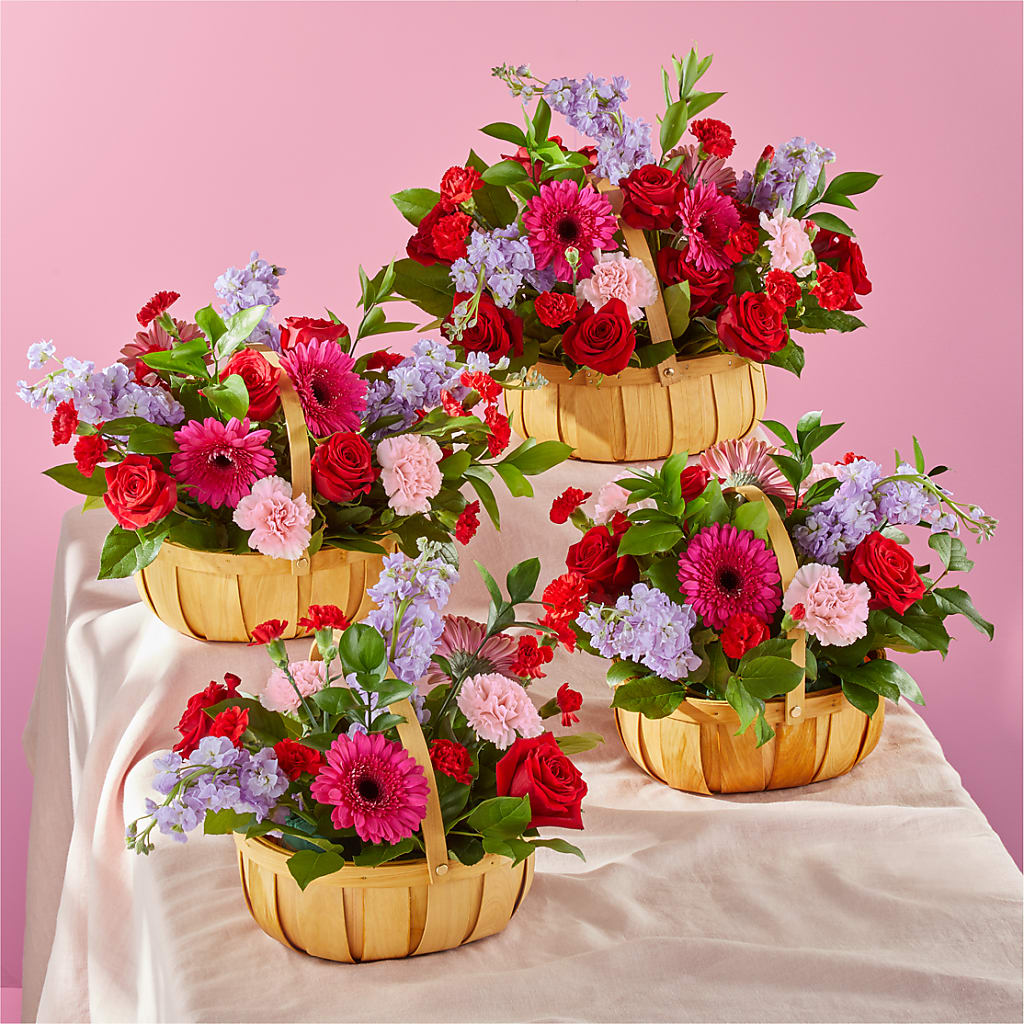 Pink Picnic Basket –  Mongis Luxe Creations Llc, Old Bridge NJ