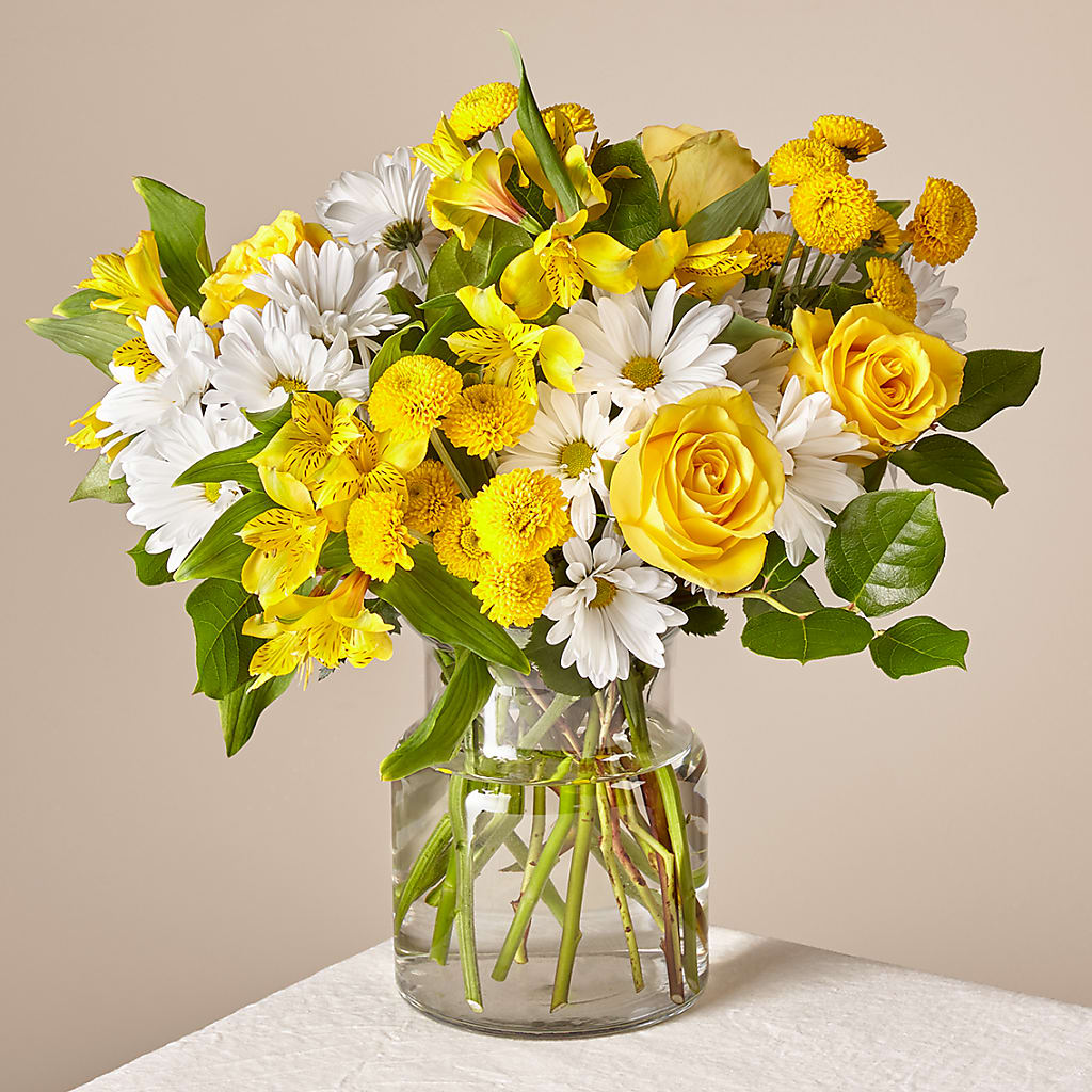 Sunny Sentiments Bouquet –  Mongis Luxe Creations Llc, Old Bridge NJ