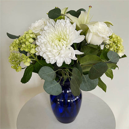 Snowy Dreams Bouquet –  Mongis Luxe Creations Llc, Old Bridge NJ