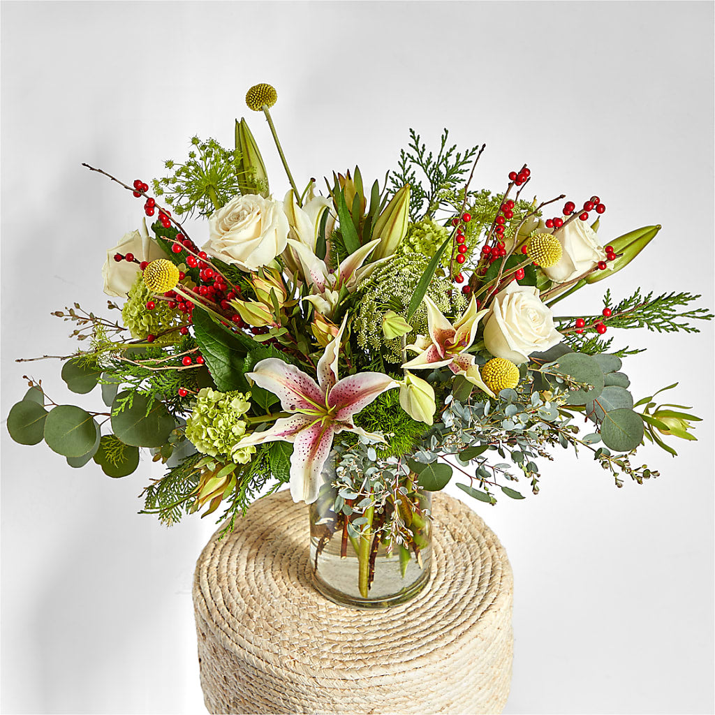 Berry & Bright Bouquet –  Mongis Luxe Creations Llc, Old Bridge NJ
