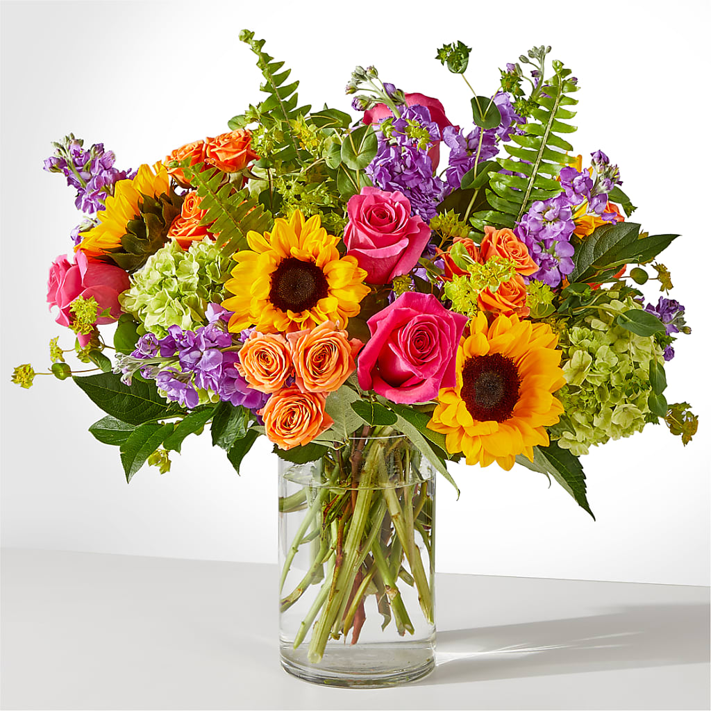 Vibrant Greetings Bouquet –  Mongis Luxe Creations Llc, Old Bridge NJ