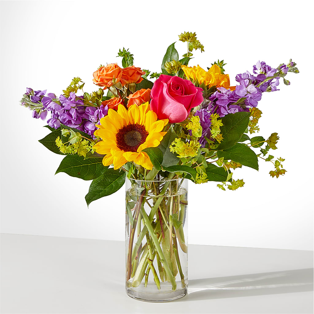Vibrant Greetings Bouquet –  Mongis Luxe Creations Llc, Old Bridge NJ