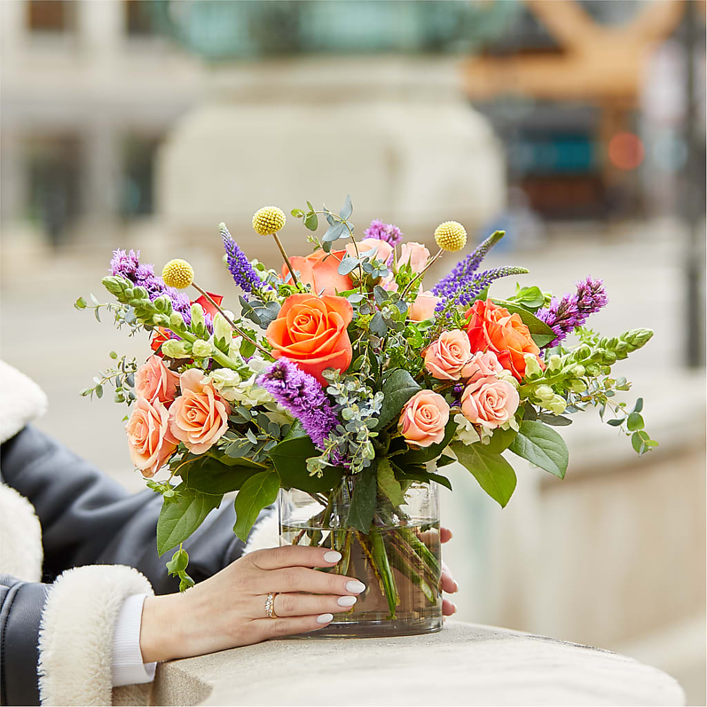 The Standout Bouquet –  Mongis Luxe Creations Llc, Old Bridge NJ