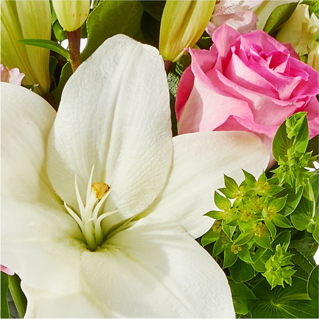 Fondly Bouquet –  Mongis Luxe Creations Llc, Old Bridge NJ