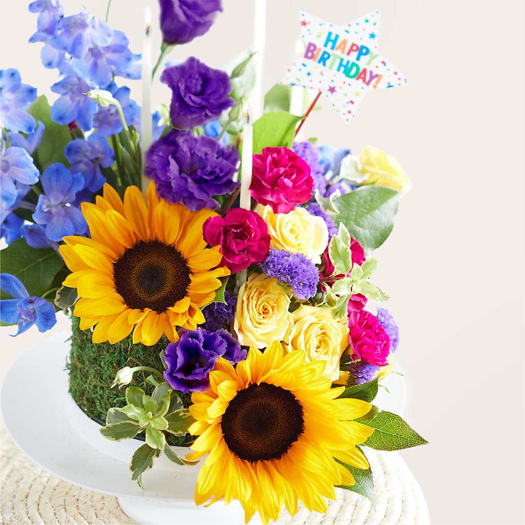 Star of the Day Floral Cake –  Mongis Luxe Creations Llc, Old Bridge NJ