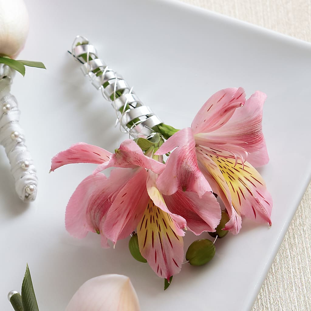 Pink Peruvian Lily Boutonniere –  Mongis Luxe Creations Llc, Old Bridge NJ